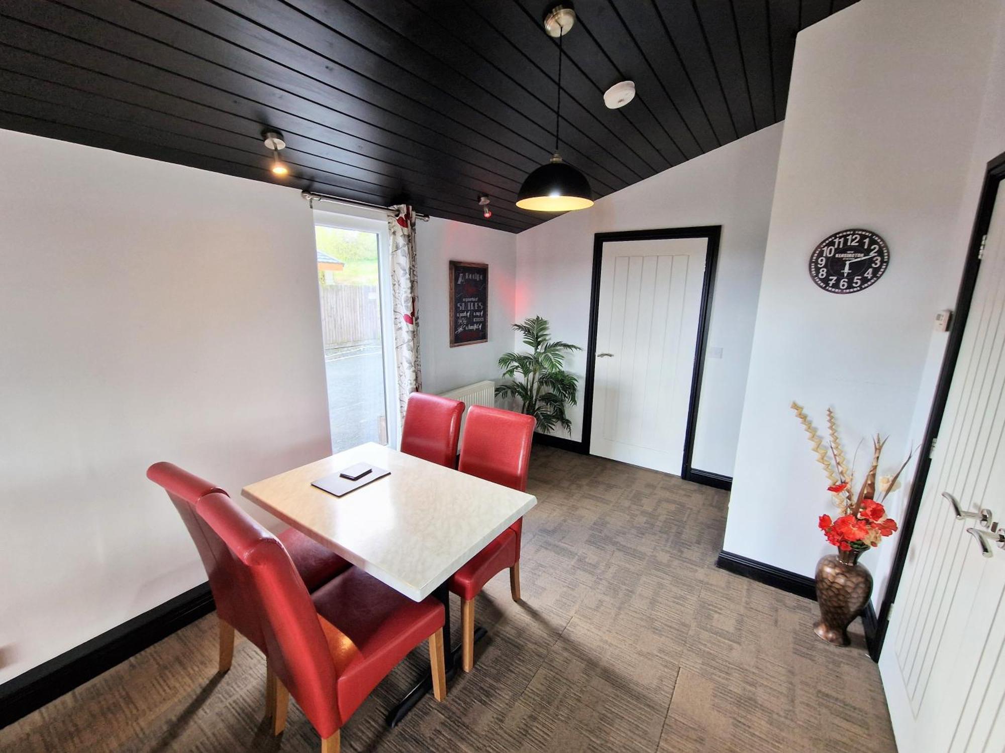 Villa Ochil 9 With Private Hot Tub - Fife - Loch Leven - Lomond Hills - Pet Friendly Kelty Esterno foto