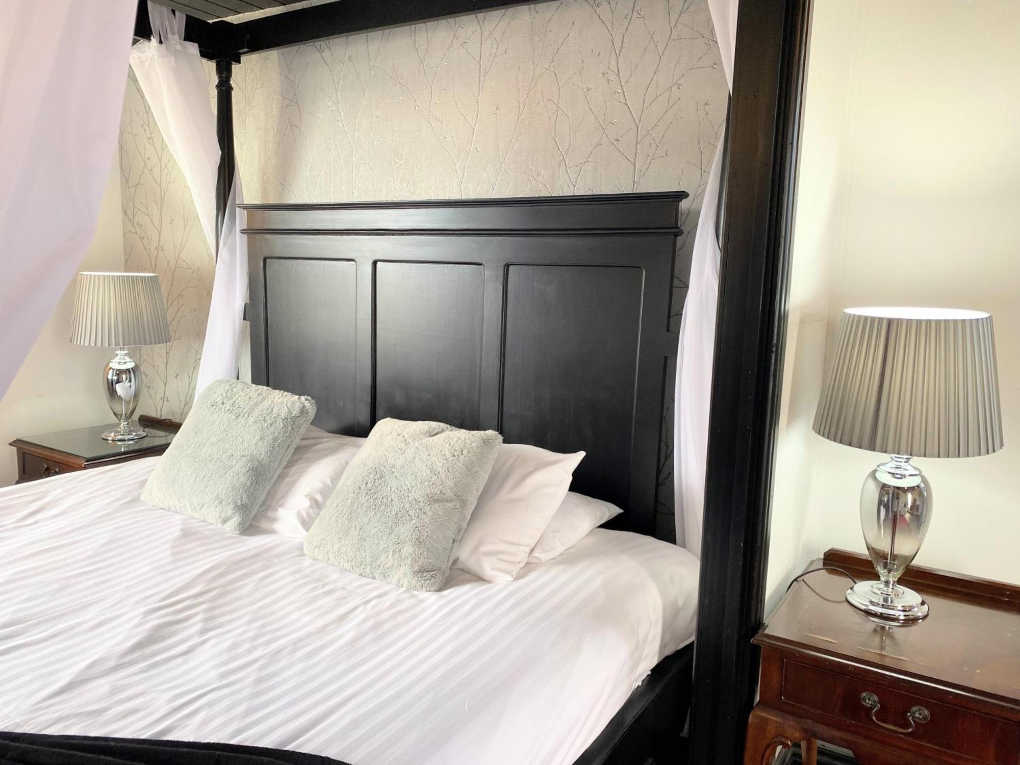 Villa Ochil 9 With Private Hot Tub - Fife - Loch Leven - Lomond Hills - Pet Friendly Kelty Esterno foto